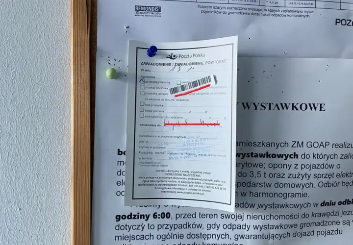 Zawiadomienie Poczty Polskiej o próbie doręczenia przesyłki poleconej. Nieodebrany list polecony wraca do nadawcy.