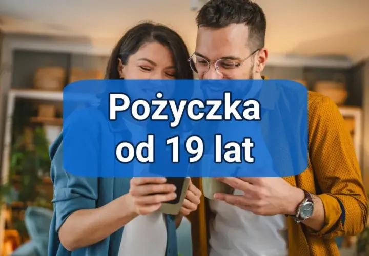 Młoda para przegląda oferty. Pożyczka dla młodych od 19 lat to szansa na realizację marzeń.