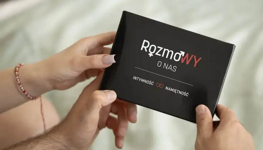 Pikantne rozmowy z dziewczyną: pomysły na głębszą intymność